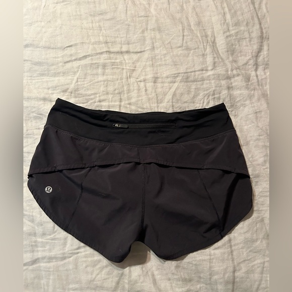 LuluLemon Speed Up Short - Picture 3 of 4